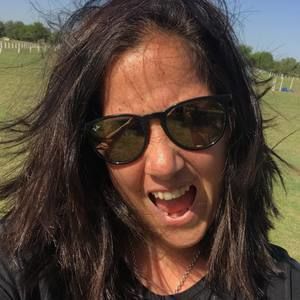 Meet your Posher, Majo